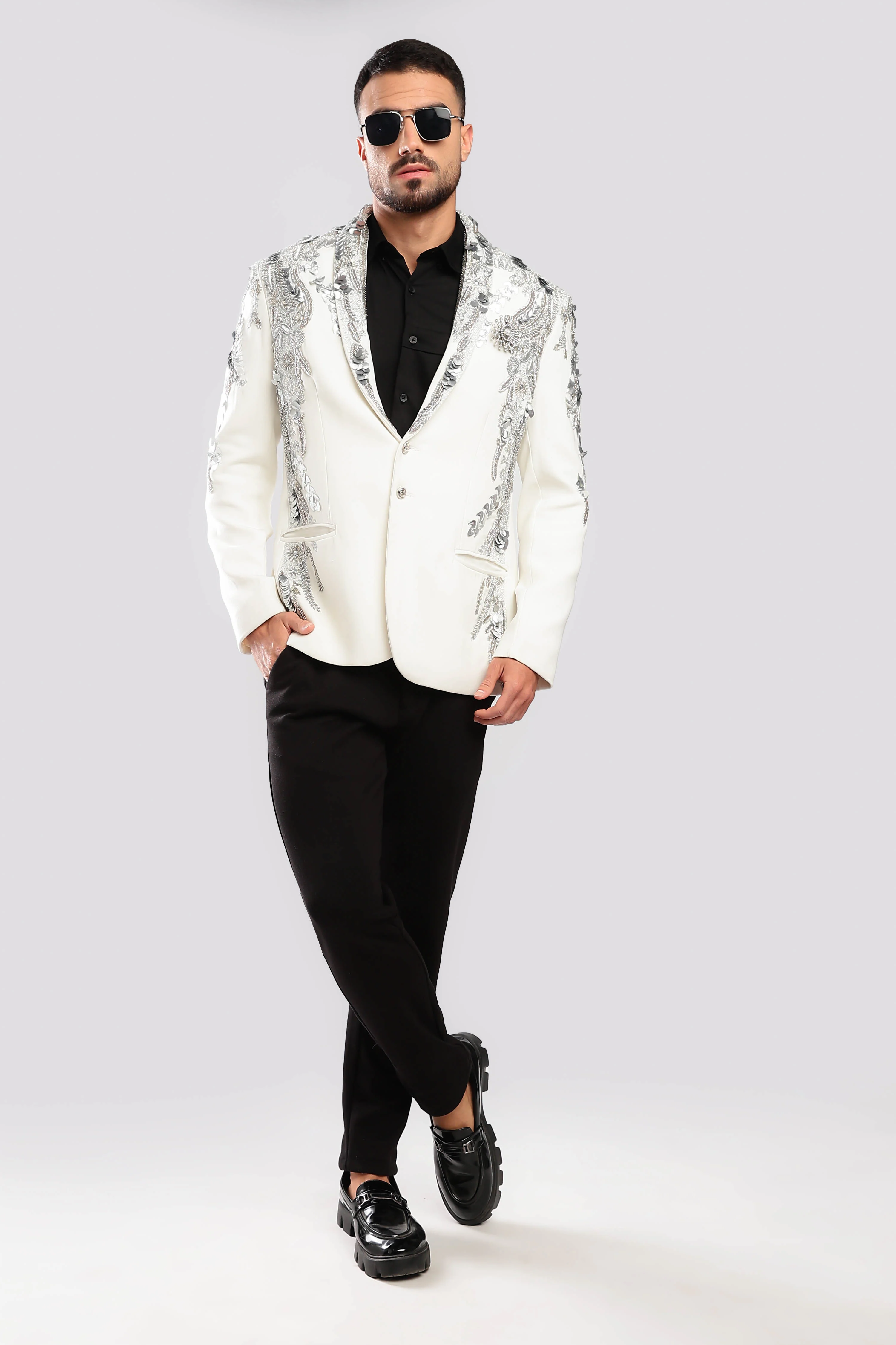Gilded Inlay Zardozi Suit - Image 12
