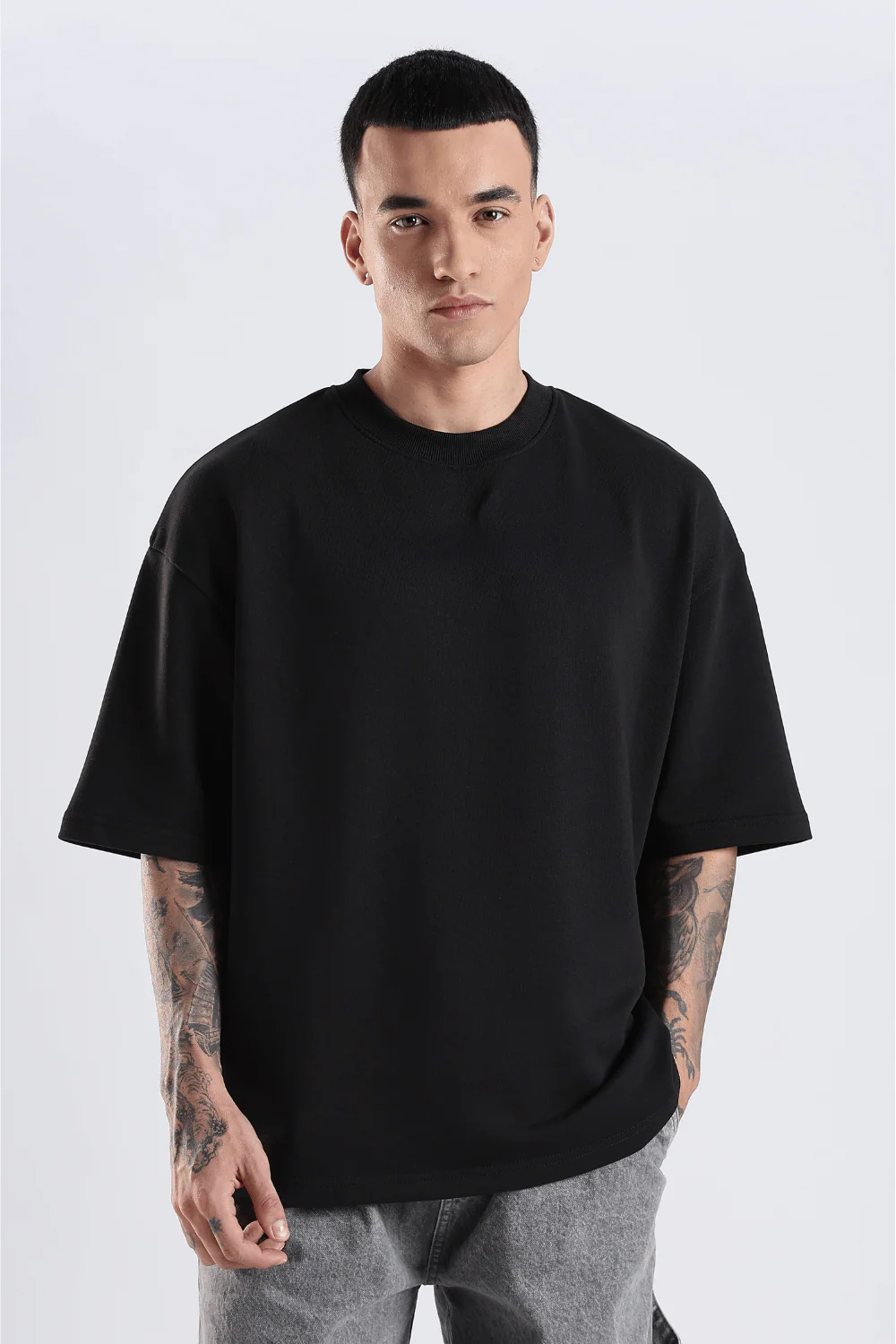 Star Brust Shield Wings Black Oversized Fit T-Shirt - Image 3