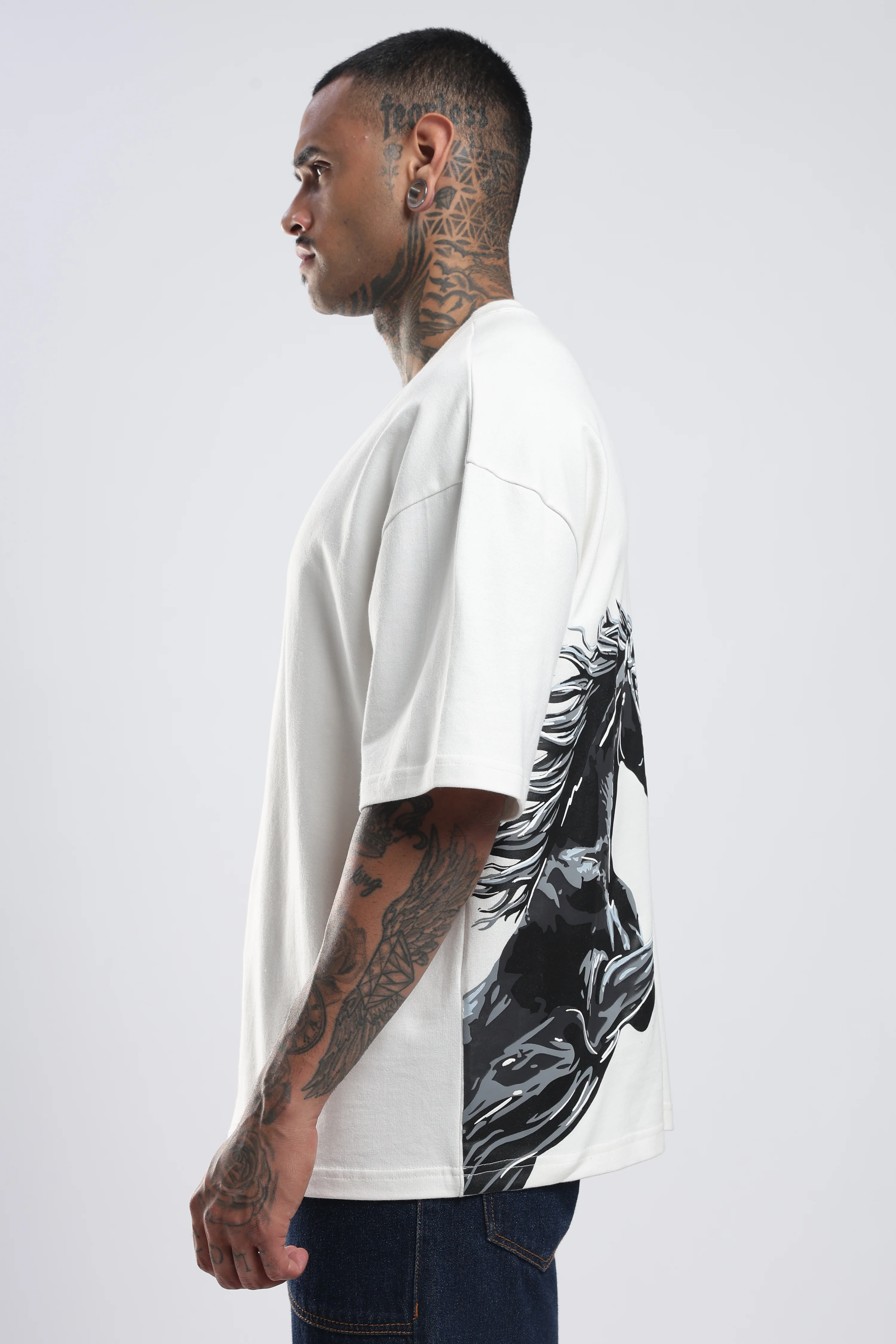 Stallion Oversized T-shirt - Image 10